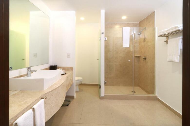 Hotel Wyndham Garden Guadalajara Acueducto