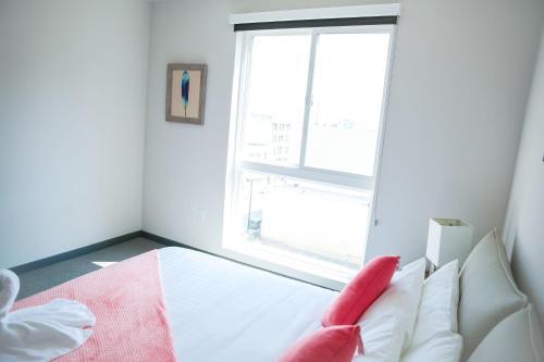 Upscale Apartment In Downtown La