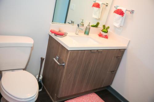 Upscale Apartment In Downtown La