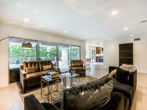 Dona Emilia Home