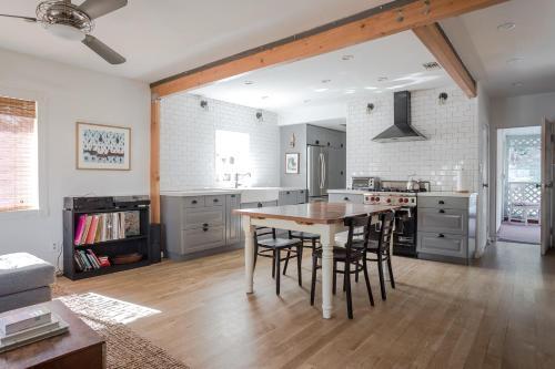 2033 Echo Park Avenue Home