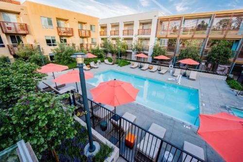 Apartamento Runway Large 2 Bedroom B214