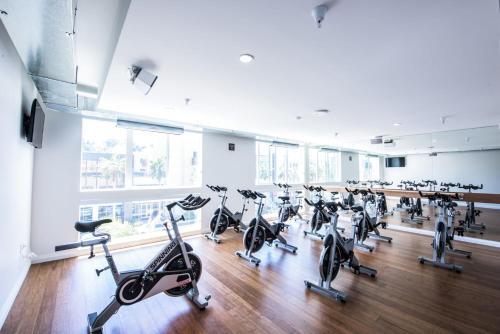 Apartamento Runway Large 2 Bedroom B214