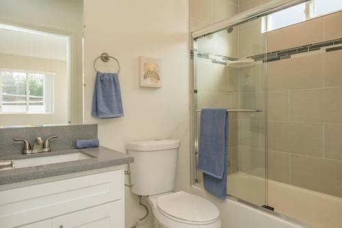 Large - Modern Hollywood Duplex -centrally Located