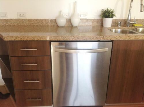 Apartamento High-rise City View Condo