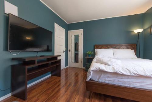 The Victorian Guest Suite 9.6