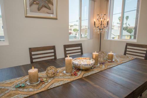 Huge -stylish- Hollywood Duplex - Central Location