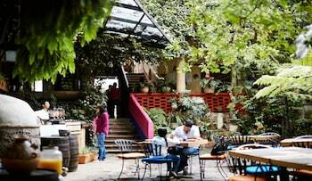Hotel Meson De Leyendas