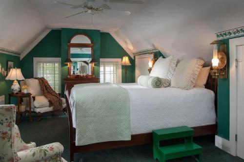 Bed & Breakfast Inn At Woodhaven