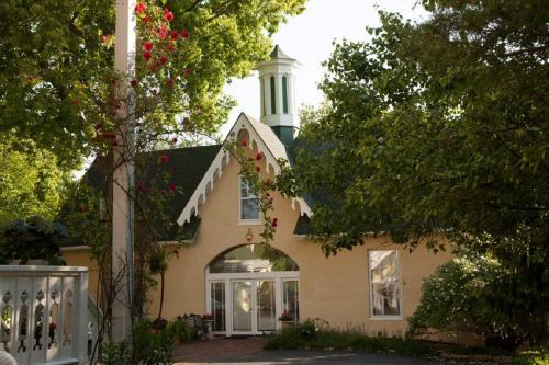Bed & Breakfast Inn At Woodhaven