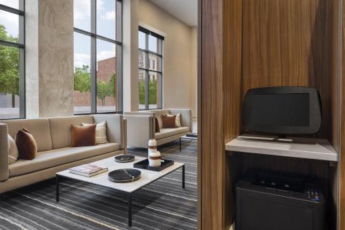 AC Hotel By Marriott Louisville Downtown