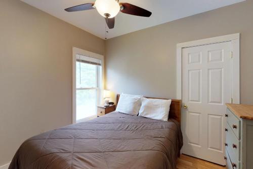 Charming Victorian - 2nd Floor