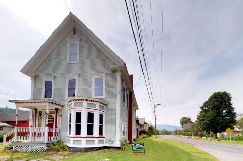 Charming Victorian - 1st Floor