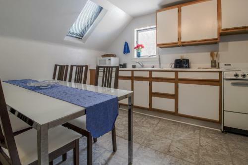 Pleasant Street 31 Unit A