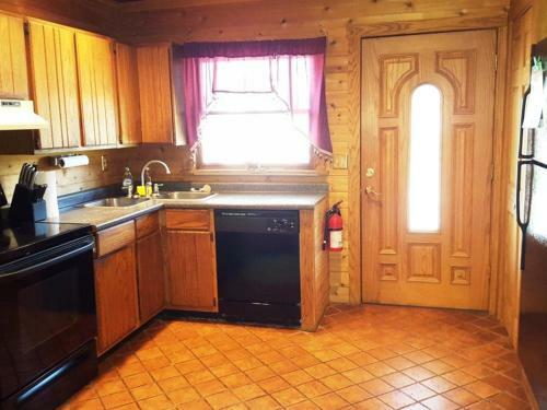 The Jive - Christophers Riverside Cabin 1