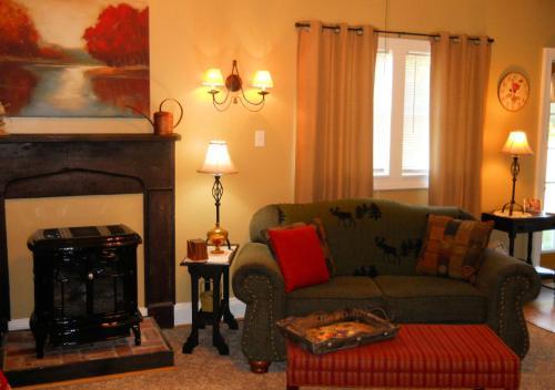 Bed & Breakfast Piney Hill B & B And Cottages