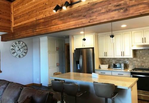 Ski Run Villas Retreat - Listing #416