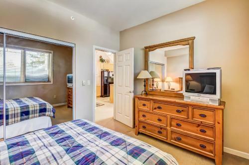 Mammoth Green Condos