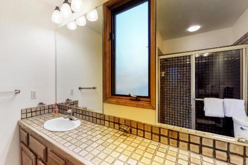 Mammoth Pines 11