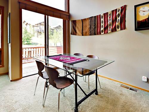 950 Links Way Townhouse