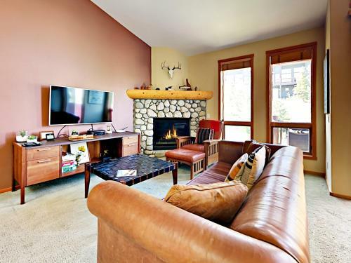 950 Links Way Townhouse