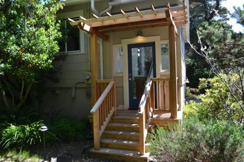 Sea Breeze Cottage ~ Mca 755