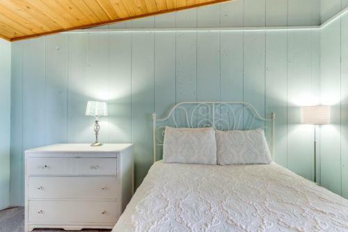 Manzanita Beach Cottage