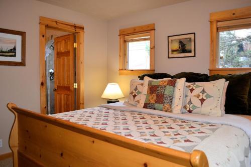 Chinook House ~ Mca 1219