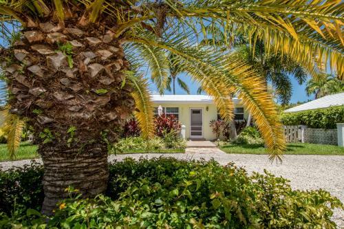 2 Bedroom - Conch Crib