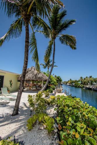 2 Bedroom - Conch Crib