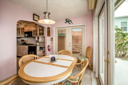 3 Bedroom - 525 Gulfview Escape