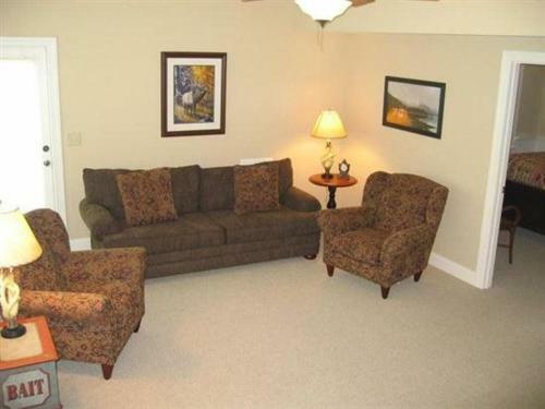Bears Den Home