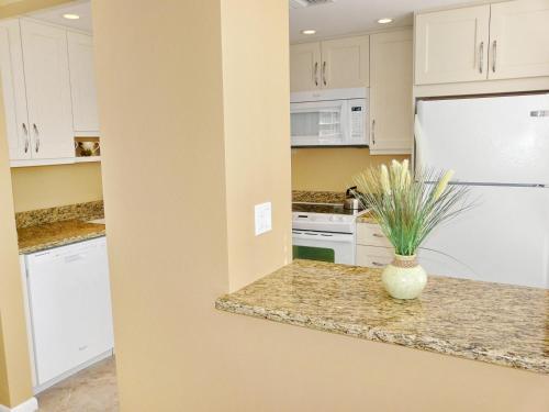 South Seas Tower 3-1512