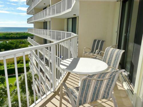 South Seas Tower 4-704