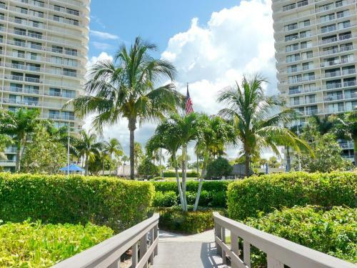 South Seas Tower 4-704