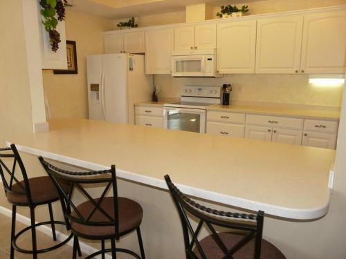 550 Inlet Drive