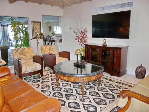 843 Buttonwood Court