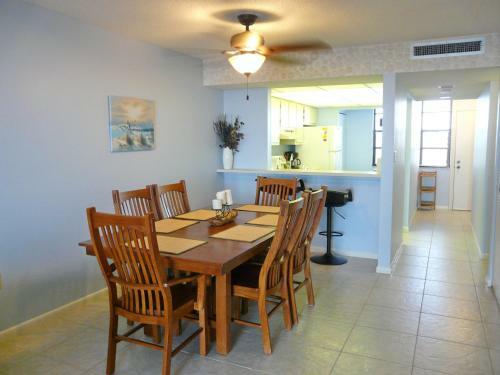 South Seas Tower 4-1204