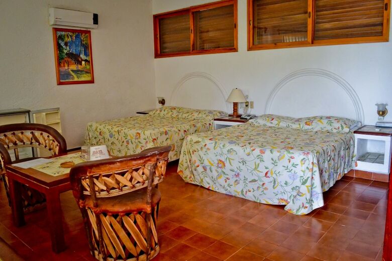 Hotel Catalina Beach Resort