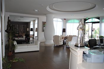 Hotel Fini