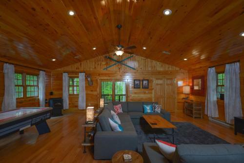 Grey Wolf Three-bedroom Holiday Home