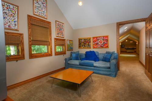 Stone Mountain Vista Five-bedroom Villa