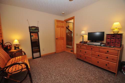 Snowbound Four-bedroom Holiday Home