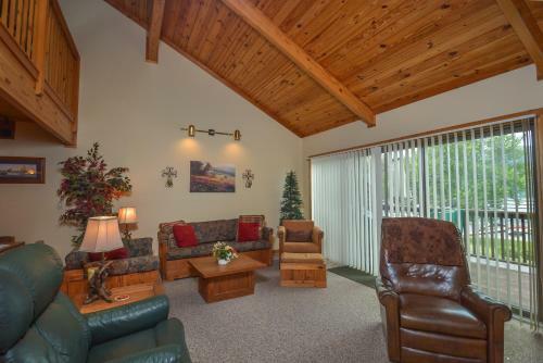 Sunplace #07 Three-bedroom Townhome
