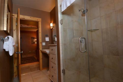 Kendall Camp Get-a-way Four-bedroom Townhome