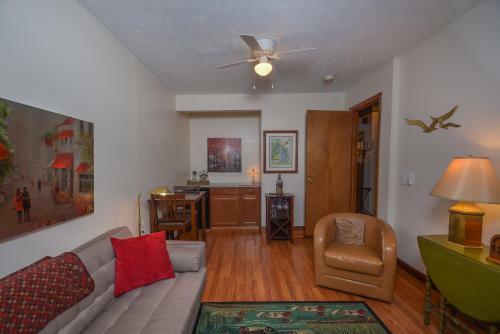 Ski Harbor Four-bedroom Holiday Home #38