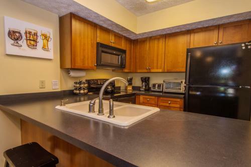 Hook, Wine & Sinker Two-bedroom Holiday Home