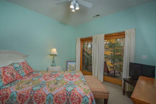 All Decked Out Four-bedroom Holiday Home