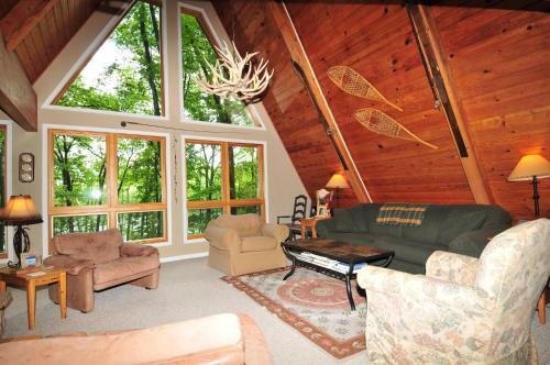 Timberlake Three-bedroom Holiday Home
