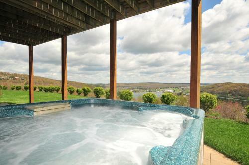 Vista Emmanuel Four-bedroom Holiday Home